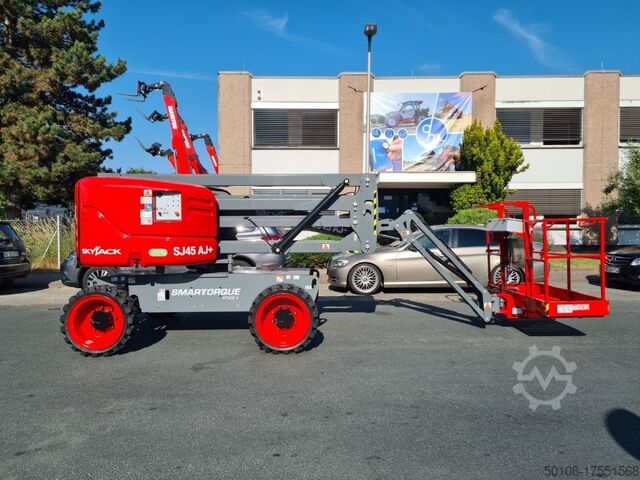 Scharnierend telescopisch platform Skyjack SJ45 AJ+