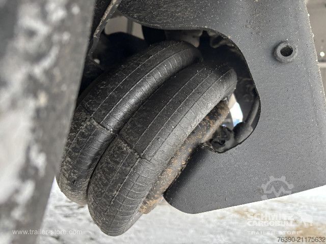 Nyitott ponyvás félpótkocsi Schmitz Cargobull Semitrailer Curtainsider Standard