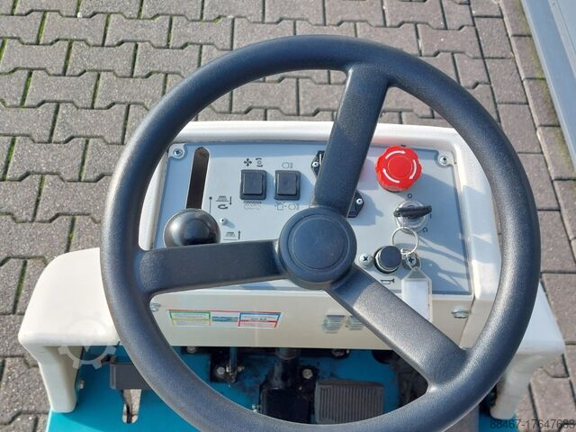 Veegmachine Tennant 6100