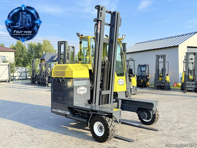 Carrello elevatore a 4 direzioni Combilift C3000XL GAS DUPLEX 4550 FORK POSITIONER
