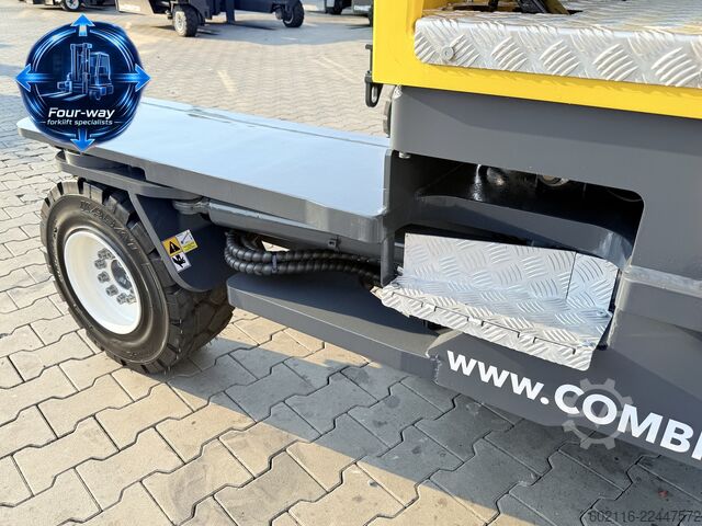 Carrello elevatore a 4 direzioni Combilift C3000XL GAS DUPLEX 4550 FORK POSITIONER