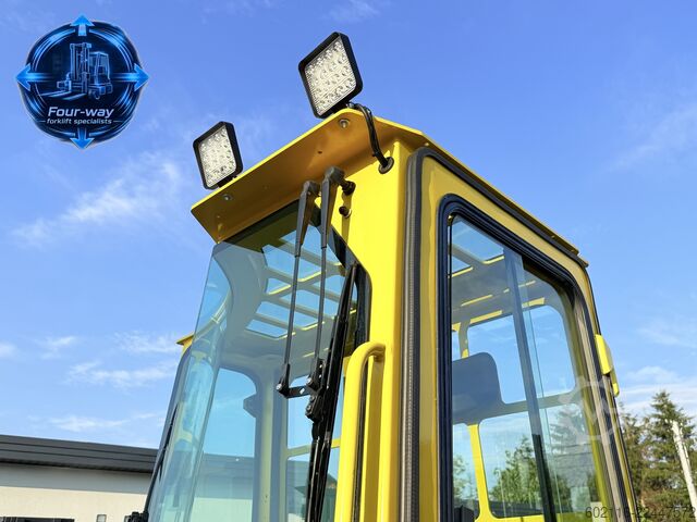 Carrello elevatore a 4 direzioni Combilift C3000XL GAS DUPLEX 4550 FORK POSITIONER