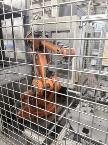 Robot cell ABB S4C + M 2000