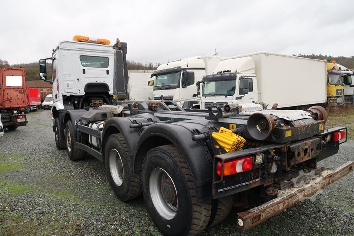 Ciężarówka wywrotka Mercedes-Benz 3245 8x4 Unfall