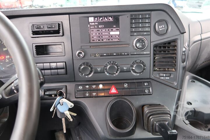 Ciężarówka wywrotka Mercedes-Benz 3245 8x4 Unfall