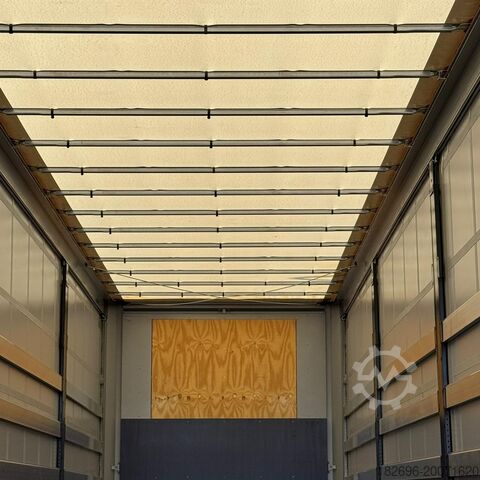 új ponyvás félpótkocsi lecitrailer Centinato