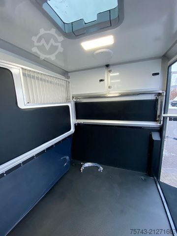 Veetransporter MERCEDES-BENZ STX Sprinter  GG 4,100KG  Haras Hengste