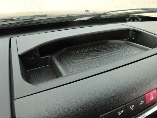 Hög tak skåpbil IVECO Daily Kasten 55S 18HA8 V WX 4x4