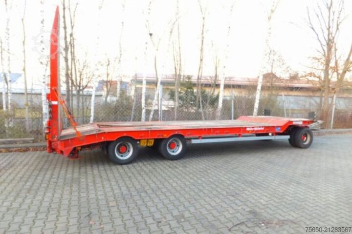 Low loader trailer Müller Mitteltal T 3  3 Achs Tieflader- Anhänger