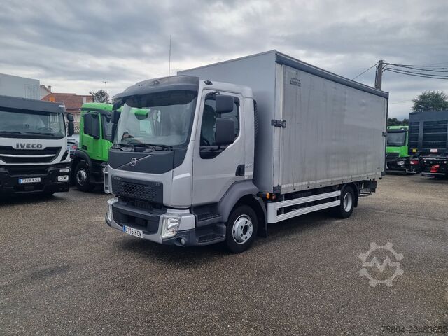 Plattewagen met zeil Volvo FL 240