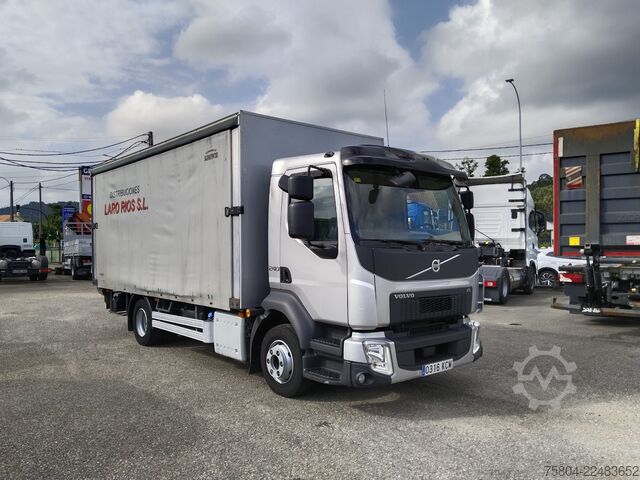Plattewagen met zeil Volvo FL 240