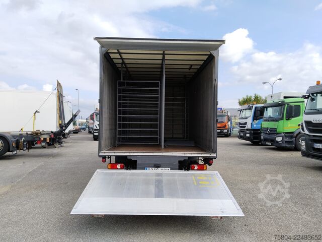 Plattewagen met zeil Volvo FL 240