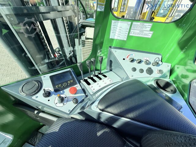 Négyirányú targoncát Combilift C4500 DIESEL TRIPLEX 4900 NEW MODEL