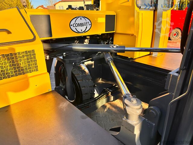4-utas targonca Combilift C5000SL / 5T / DUPLEX 4000 MM / GAS