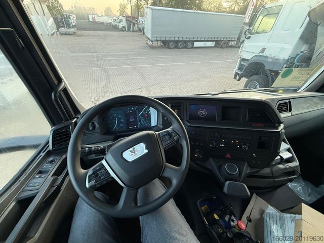 Grue montée sur camion MAN 26.470 6x4-4 Hydrodrive Fassi Kran F545 Jib