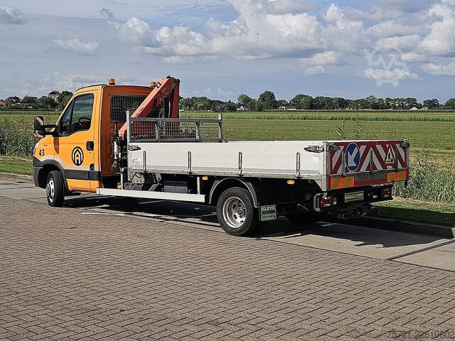 Nákladní automobil s plošinou a jeřábem IVECO DAILY 50C17 3.0ltr Palfinger