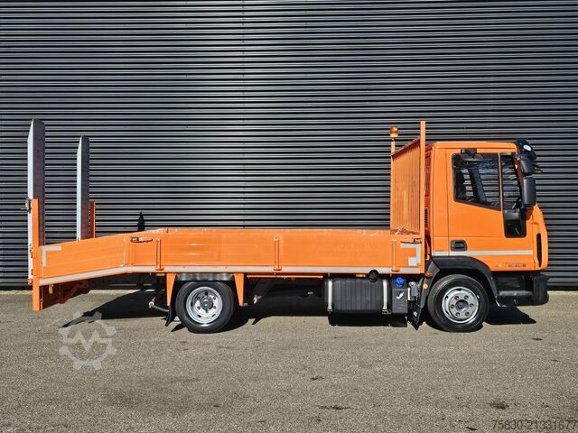 Bergingsvoertuig Iveco 8-160L OPRIJ / MACHINE TRANSPORT