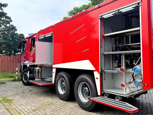 GTLF9500 autospecială de pompieri cu cisternă mare SCANIA P450 XT 6x6 Allrad
