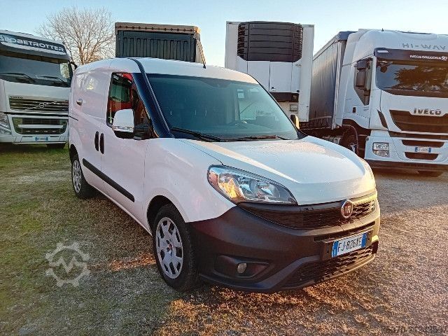Furgoneta Fiat DOBLO