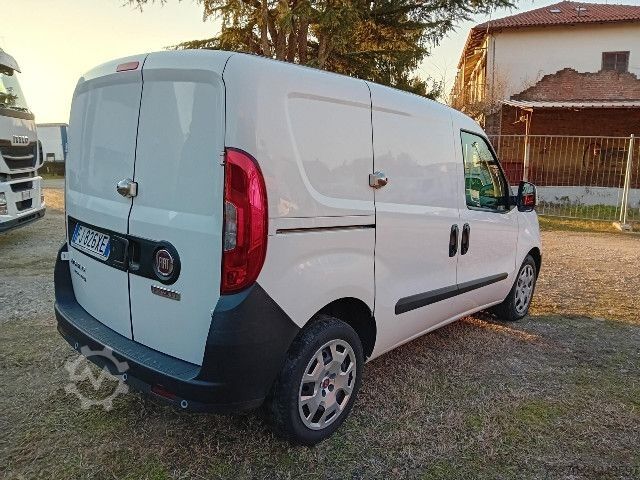 Furgoneta Fiat DOBLO