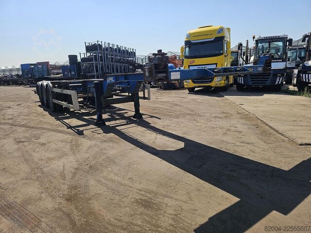 Transport von Containern HRD NT CON.40 foot extendible chassis  2 x 20 foot ...