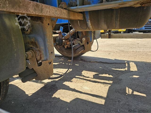 Transport von Containern HRD NT CON.40 foot extendible chassis  2 x 20 foot ...
