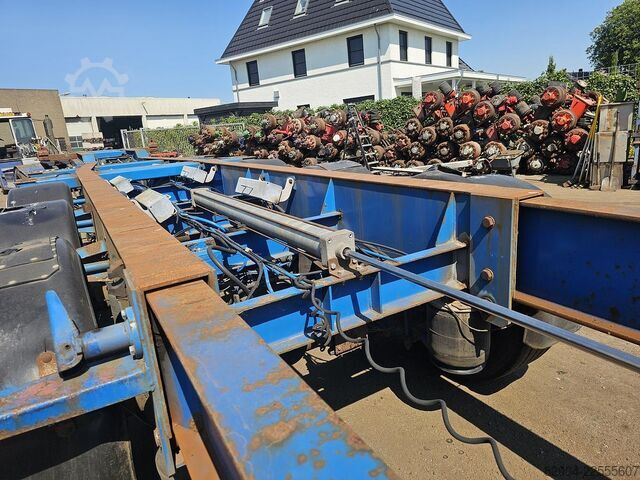 Containervervoer HRD NT CON.40 foot extendible chassis  2 x 20 foot ...