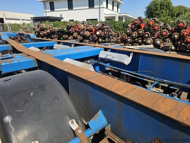 Containervervoer HRD NT CON.40 foot extendible chassis  2 x 20 foot ...