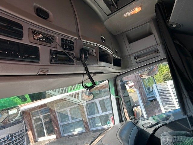 Grúa montada en camión MERCEDES-BENZ 2541 Actros Plattform + FASSI Kran 6X2