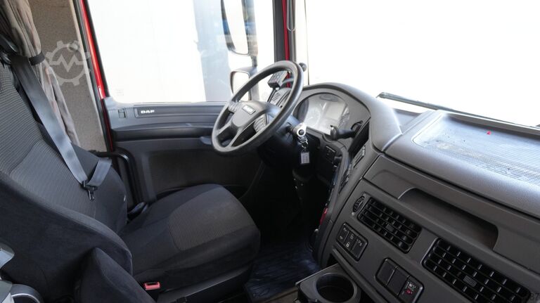 Standardni SZM DAF XF 440 ssc tractor unit