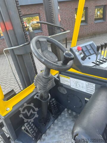 Négyirányú targoncát Combilift C2500CB