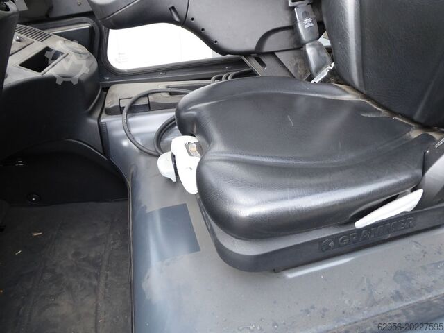 Electric 4-wheel forklift Linde E35HL-01