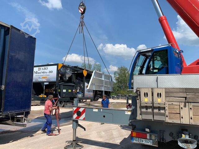 Usina de concreto móvel FABO Mobile Concrete Batching Plant 30 m3/h Mobile Concrete Batching Plant
