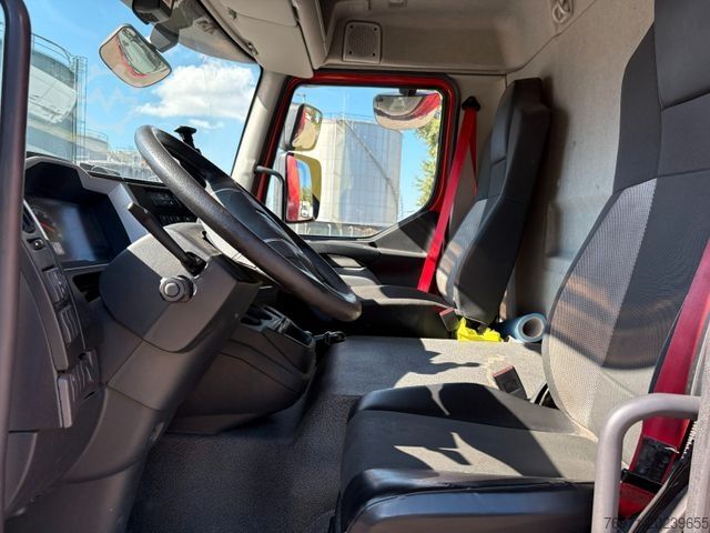 Fourgon tôlé RENAULT RENAULT D210 Planefahrzeug