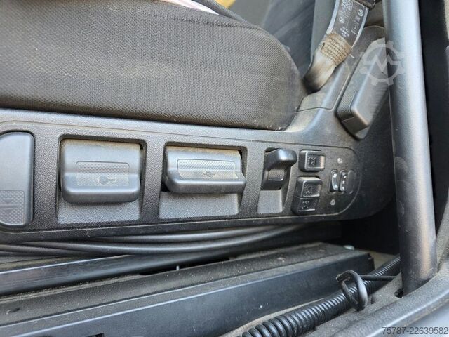 Standard nyergesvontató IVECO 490 S-Way mit kleinem Unfallschaden, Retarder