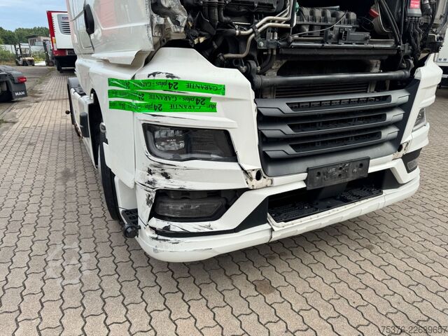Standardni tegljač MAN TGX 18.510 beschädigt /damaged