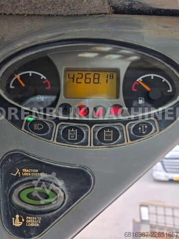 Μίνι εκσκαφέας BOBCAT S130