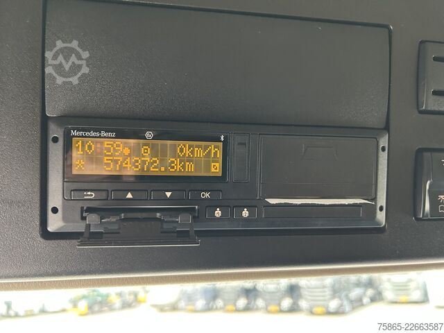 Standard-SZM Mercedes-Benz Actros 1842 Streamspace / 574 dkm / Tacho V2 / ...