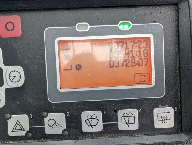 Electric 4-wheel forklift Toyota 8FBMT25