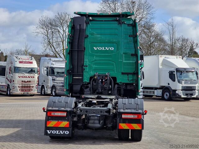 Standard-SZM Volvo FH 500 XL - full air - retarder - costum interi...