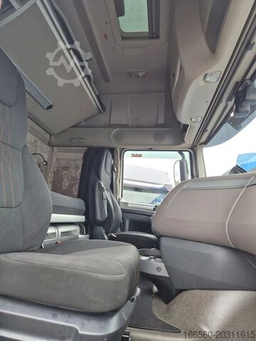Substances dangereuses DAF XF 480 FT SUPER SPACE CAB ADR