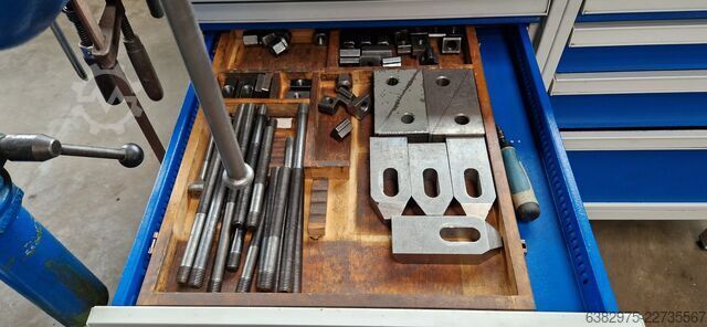 Verticale bewerkingscentrum Mikron mit 14768 Spindelstunden VCE1400+