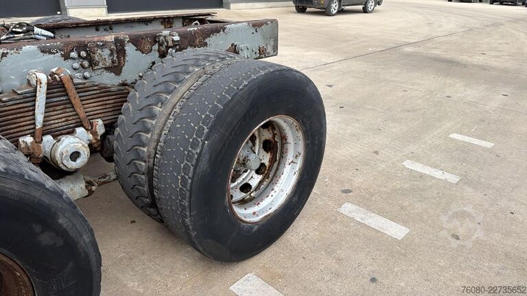 Chassis com cabina Scania 124 - 400 (MANUAL PUMP / POMPE MANUELLE / BOITE...