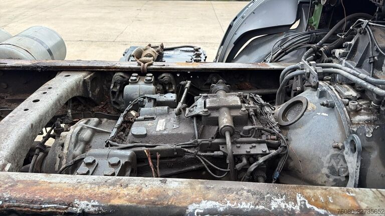 Chassis com cabina Scania 124 - 400 (MANUAL PUMP / POMPE MANUELLE / BOITE...