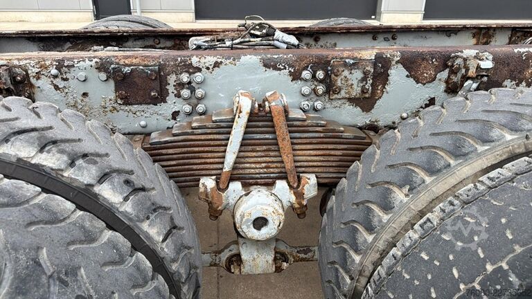 Chassis com cabina Scania 124 - 400 (MANUAL PUMP / POMPE MANUELLE / BOITE...