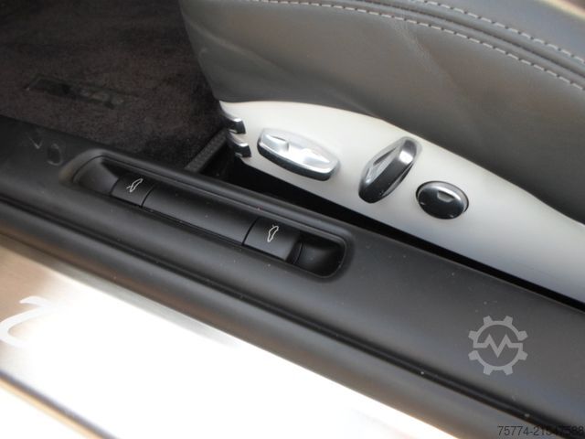 Furgon PORSCHE 911 Turbo Cabrio