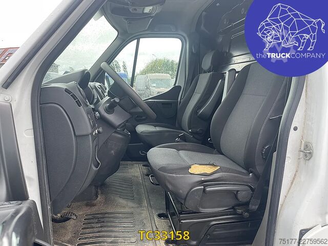 Plataforma elevadora Renault Master 130 CV