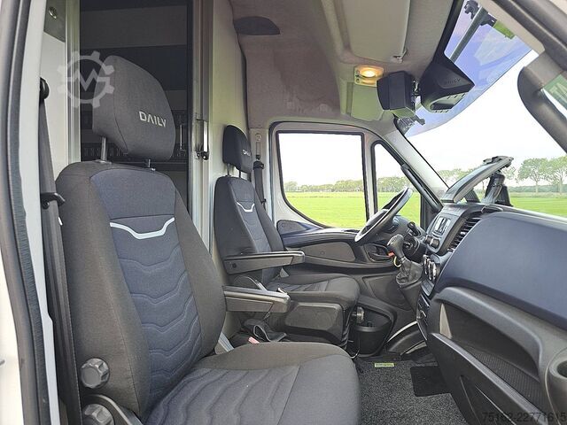Kufr IVECO DAILY 70C18