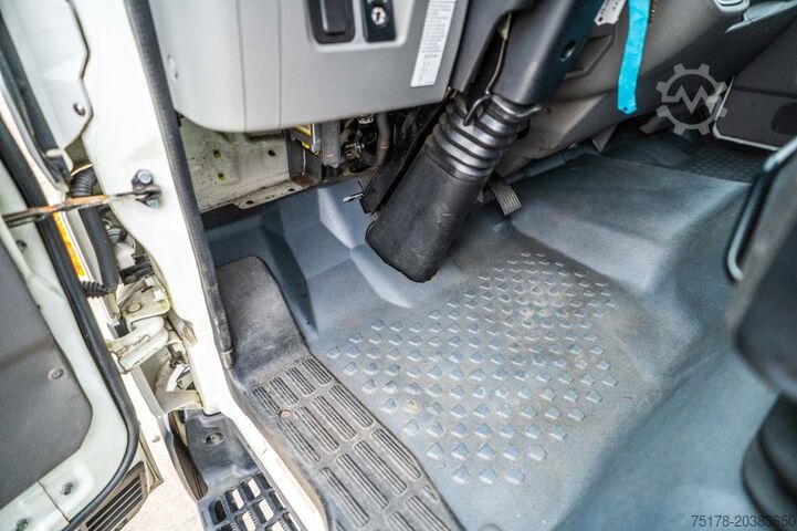 Refrigerated/freezer transport (closed box) MITSUBISHI FUSO FUSO CANTER 7C15-DUONIIC HYBRID / 600 BI TEMP