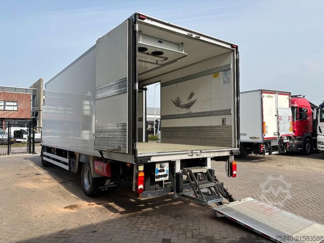 Refrigerated/freezer transport Renault Midlum 220 DXI + CARRIER 850 supra + EURO 5 + l...